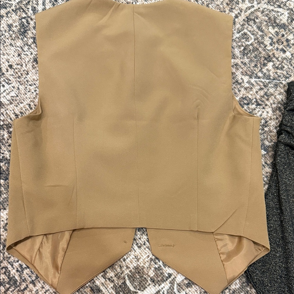 Sincerely Jules bundle Camel Vest and black gold Bodysuit - Picture 5 of 9